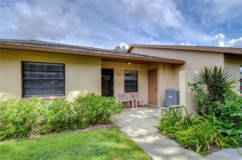 Photo of 38411 Cottonwood Place, Zephyrhills, FL 33542 (MLS # TB8411648)
