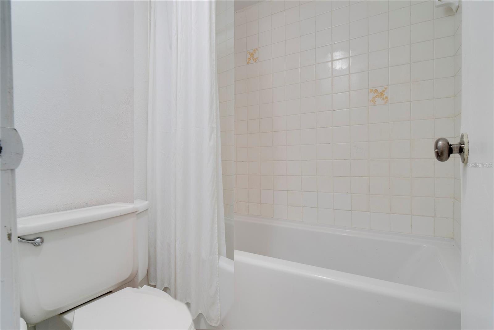 LEMON TREE CONDO SEC 01 - Residential