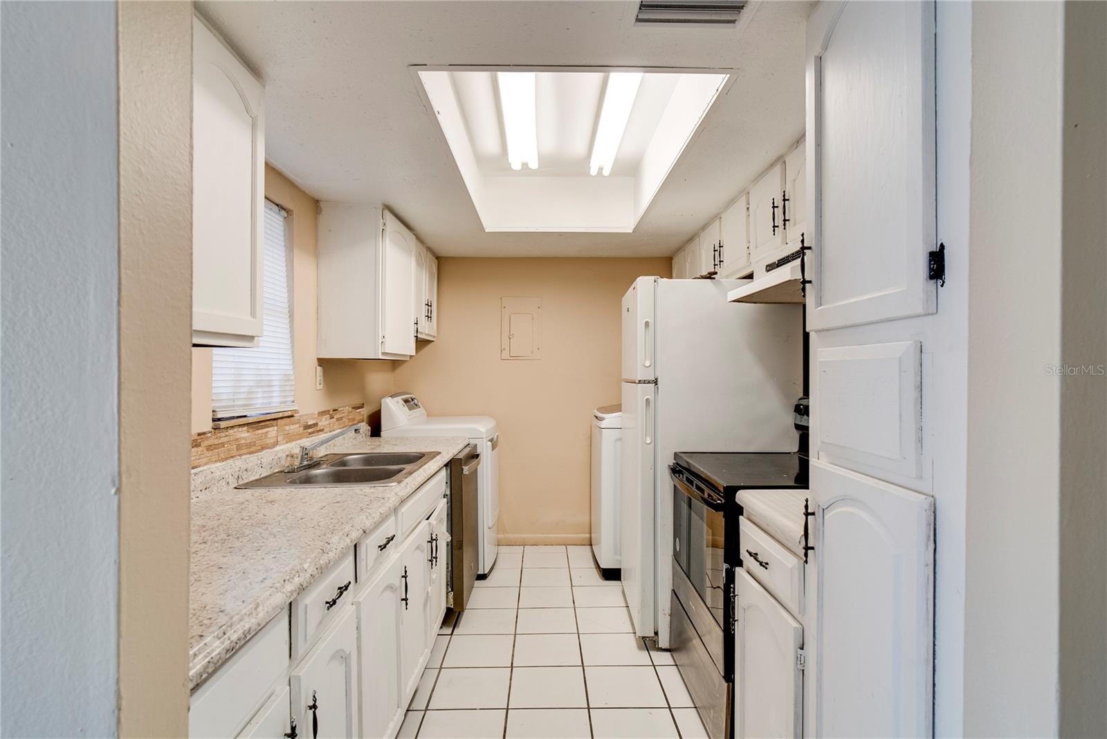 LEMON TREE CONDO SEC 01 - Residential