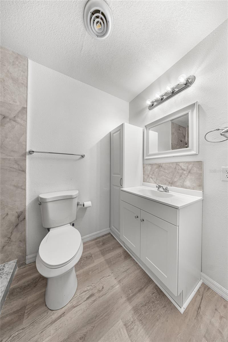 WOODS LAKE - Residential