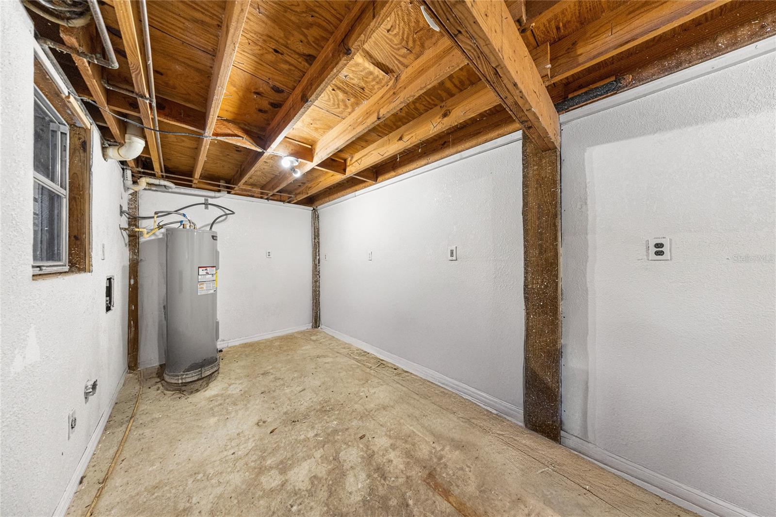 WOODS LAKE - Residential