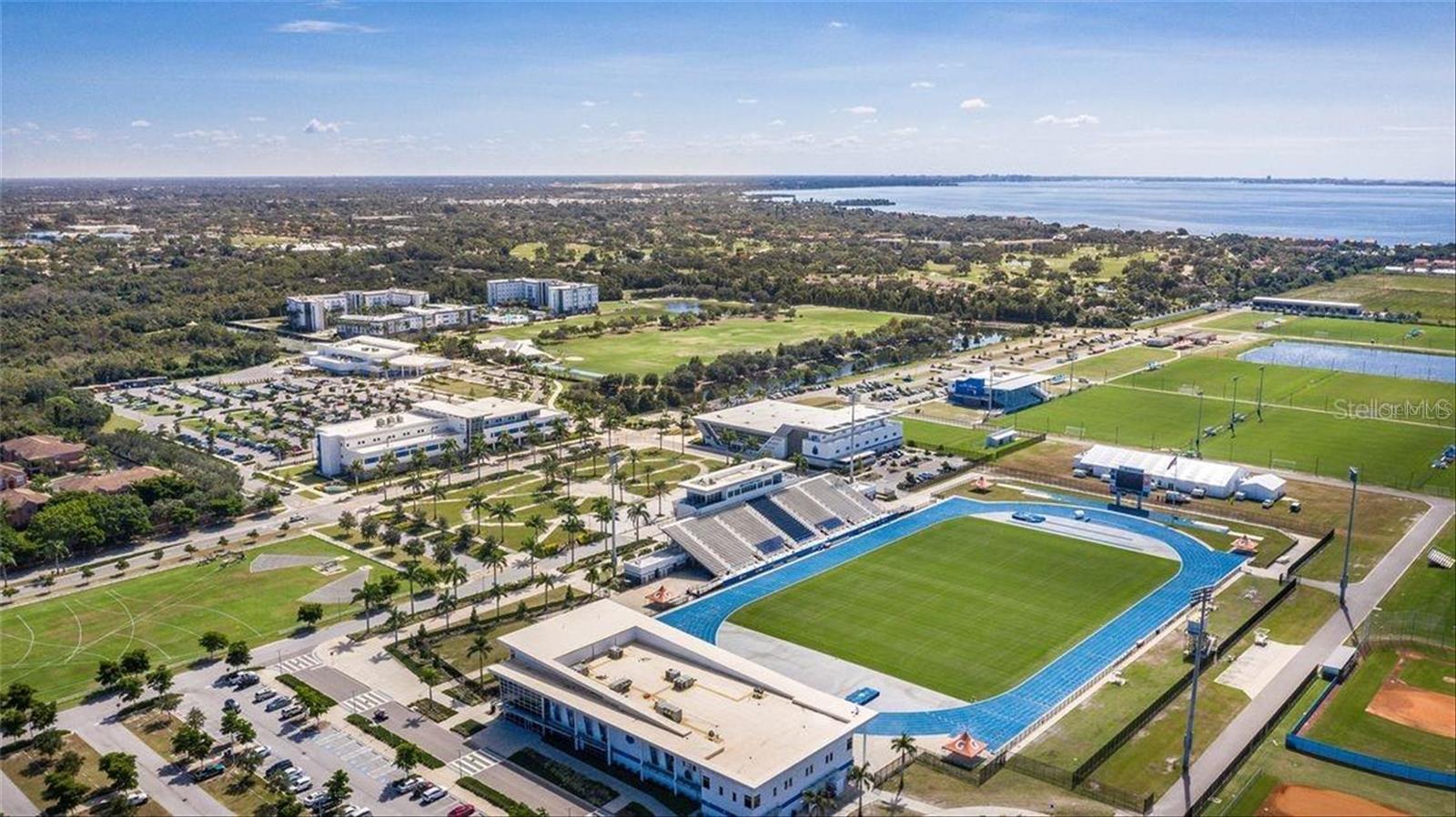 AQUA LAGOON - Residential Lease