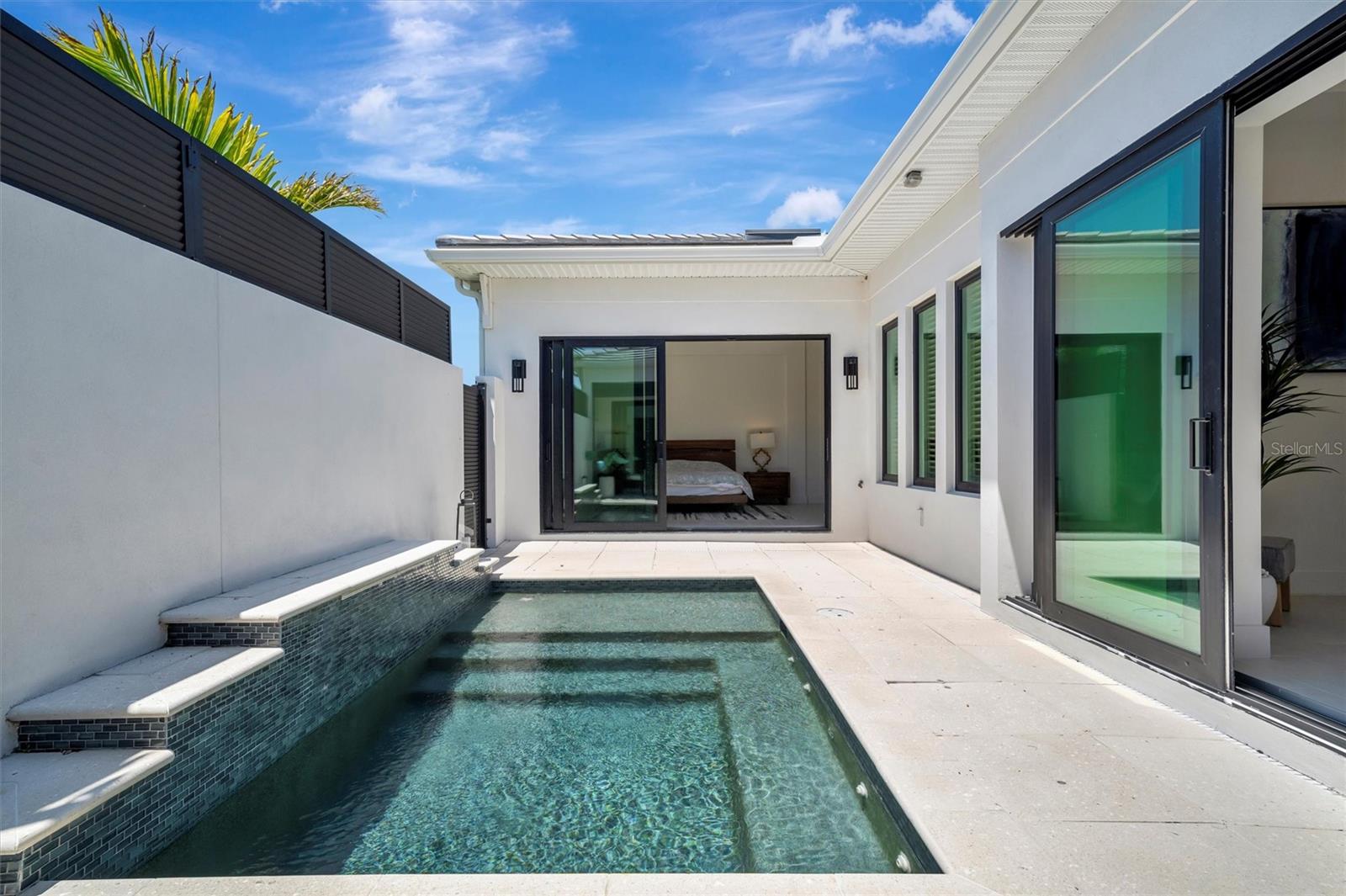 AQUA LAGOON - Residential Lease