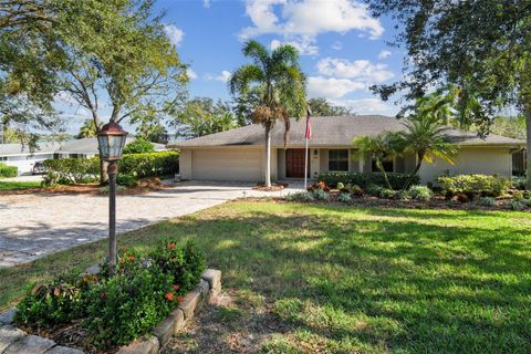 A home in WINTER HAVEN