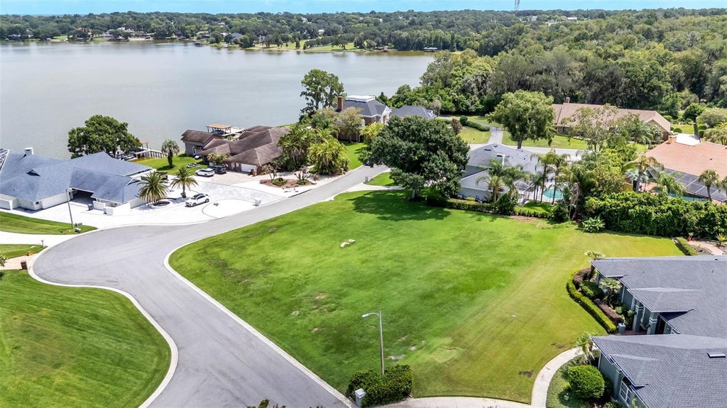 Photo of Pier Place Drive, Lakeland, FL 33813 (MLS # L4964232)