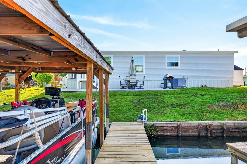 Photo of 31609 Terrace Drive, Tavares, FL 32778 (MLS # G5111493)