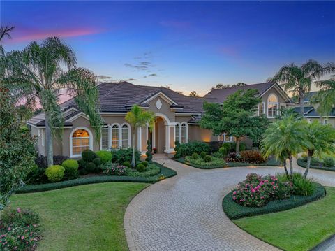 A home in WINTER HAVEN