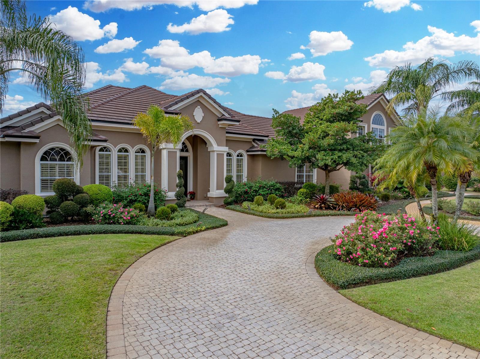221 MCLEAN POINT