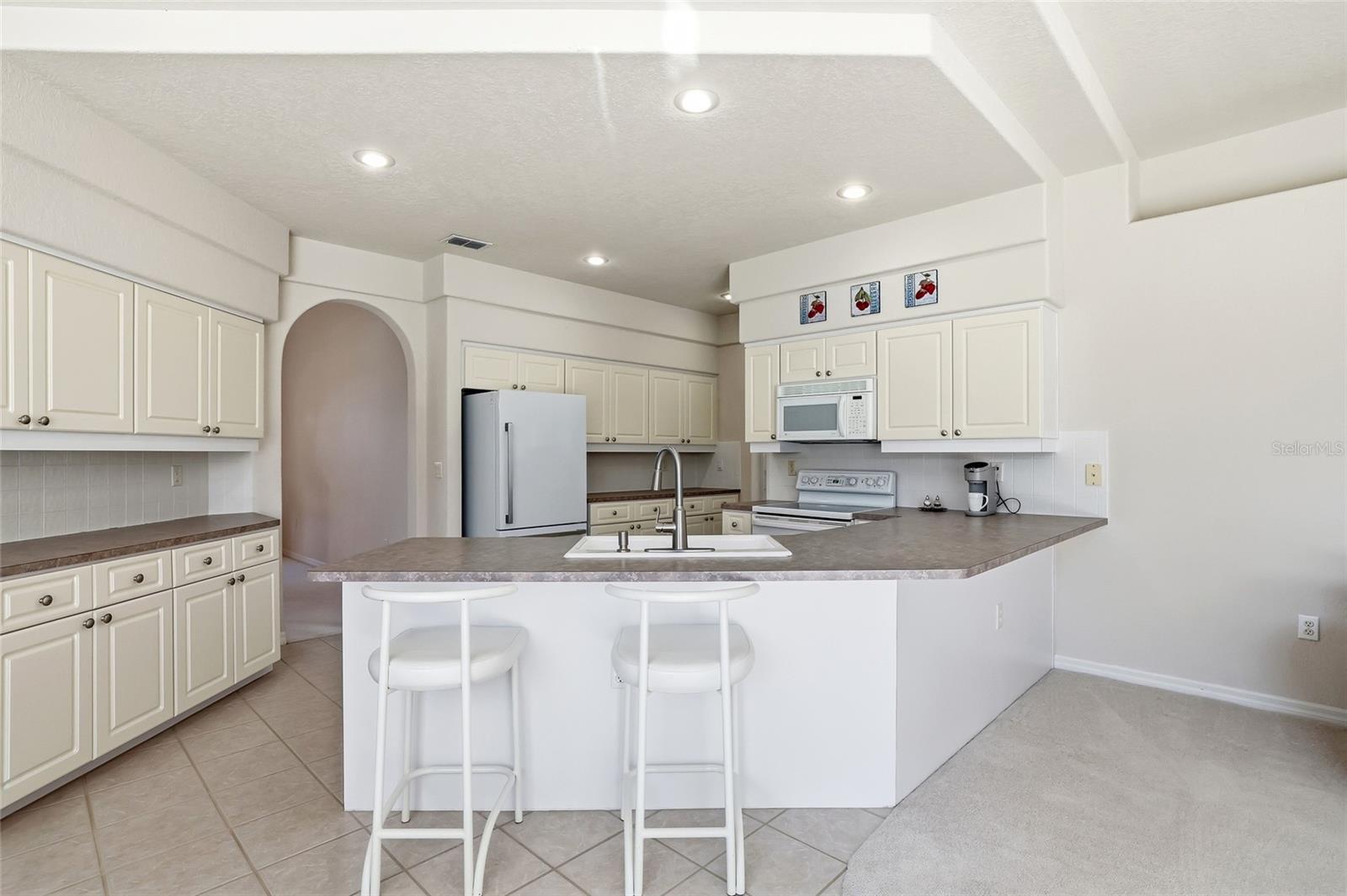 PRISTINE PLACE PH 2 - Residential