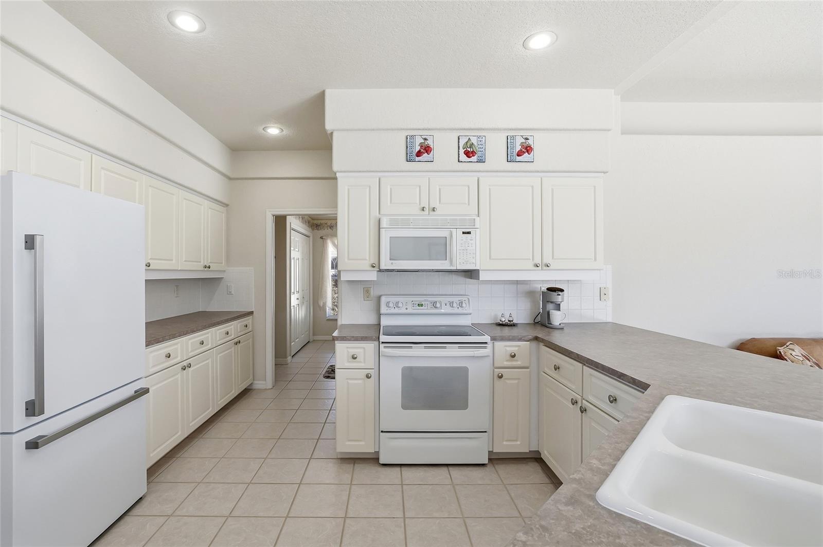 PRISTINE PLACE PH 2 - Residential