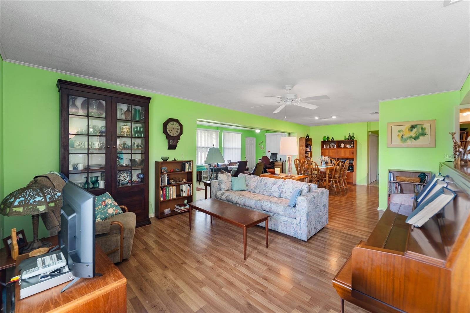 VILLAGE GREEN OF BRADENTON SECTION 6 - Residential