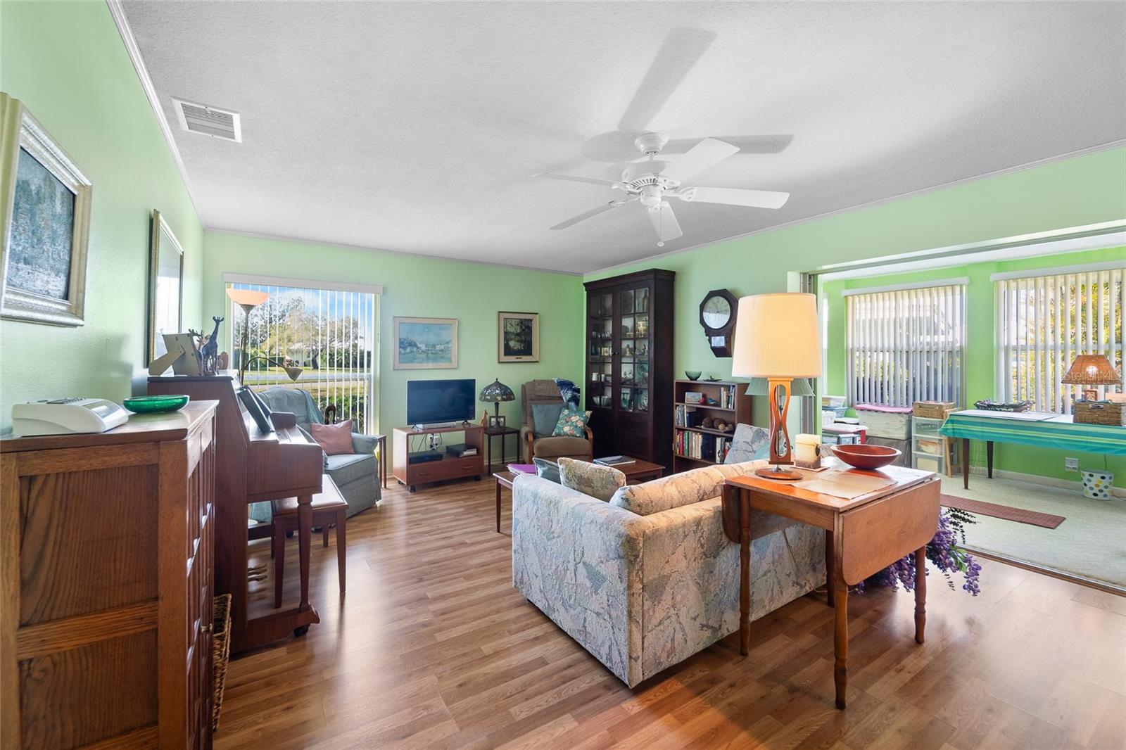 VILLAGE GREEN OF BRADENTON SECTION 6 - Residential