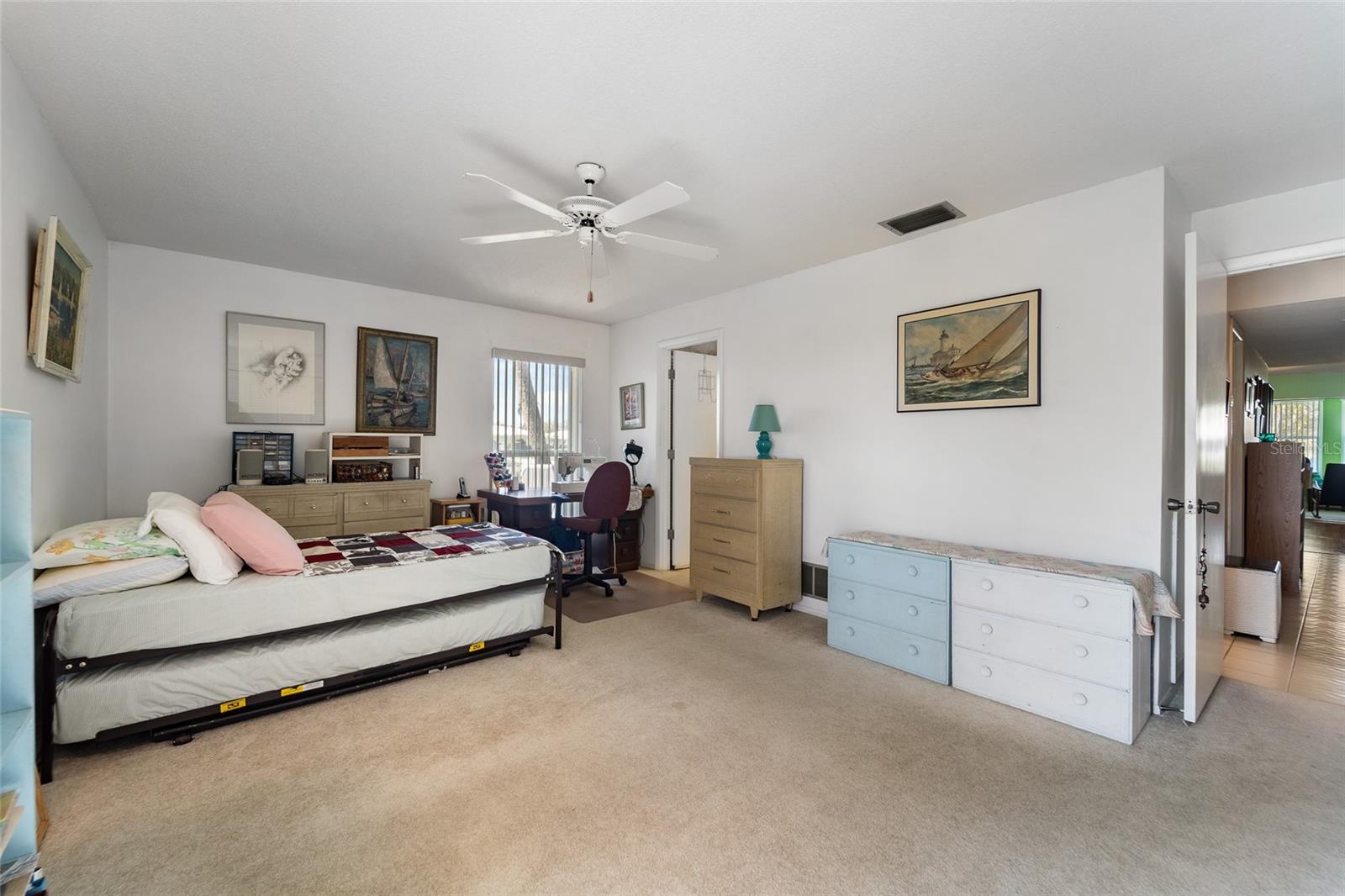 VILLAGE GREEN OF BRADENTON SECTION 6 - Residential