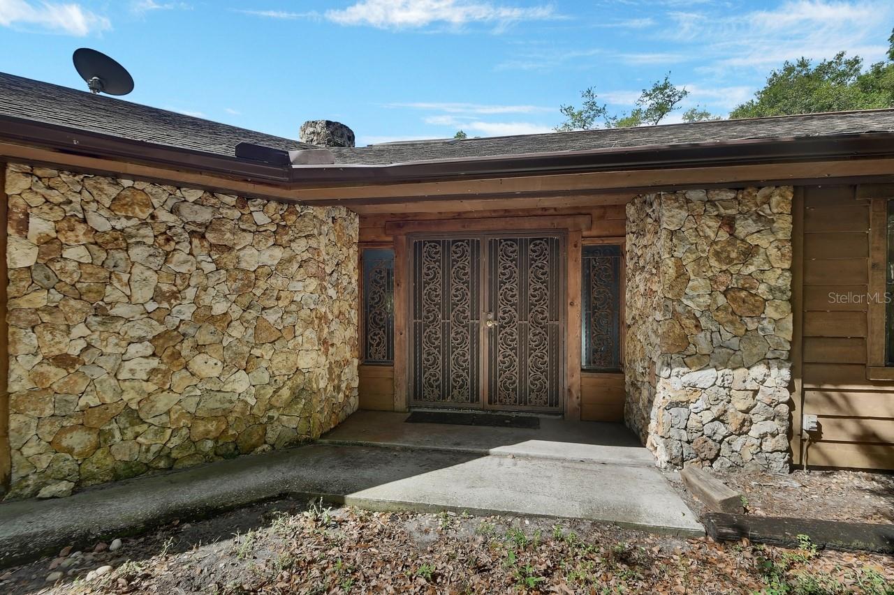 175 BAYWOOD DRIVE