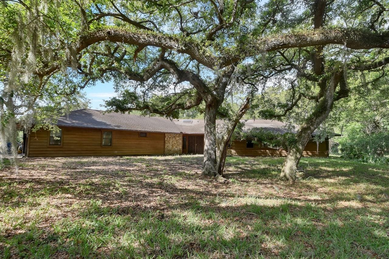 175 BAYWOOD DRIVE
