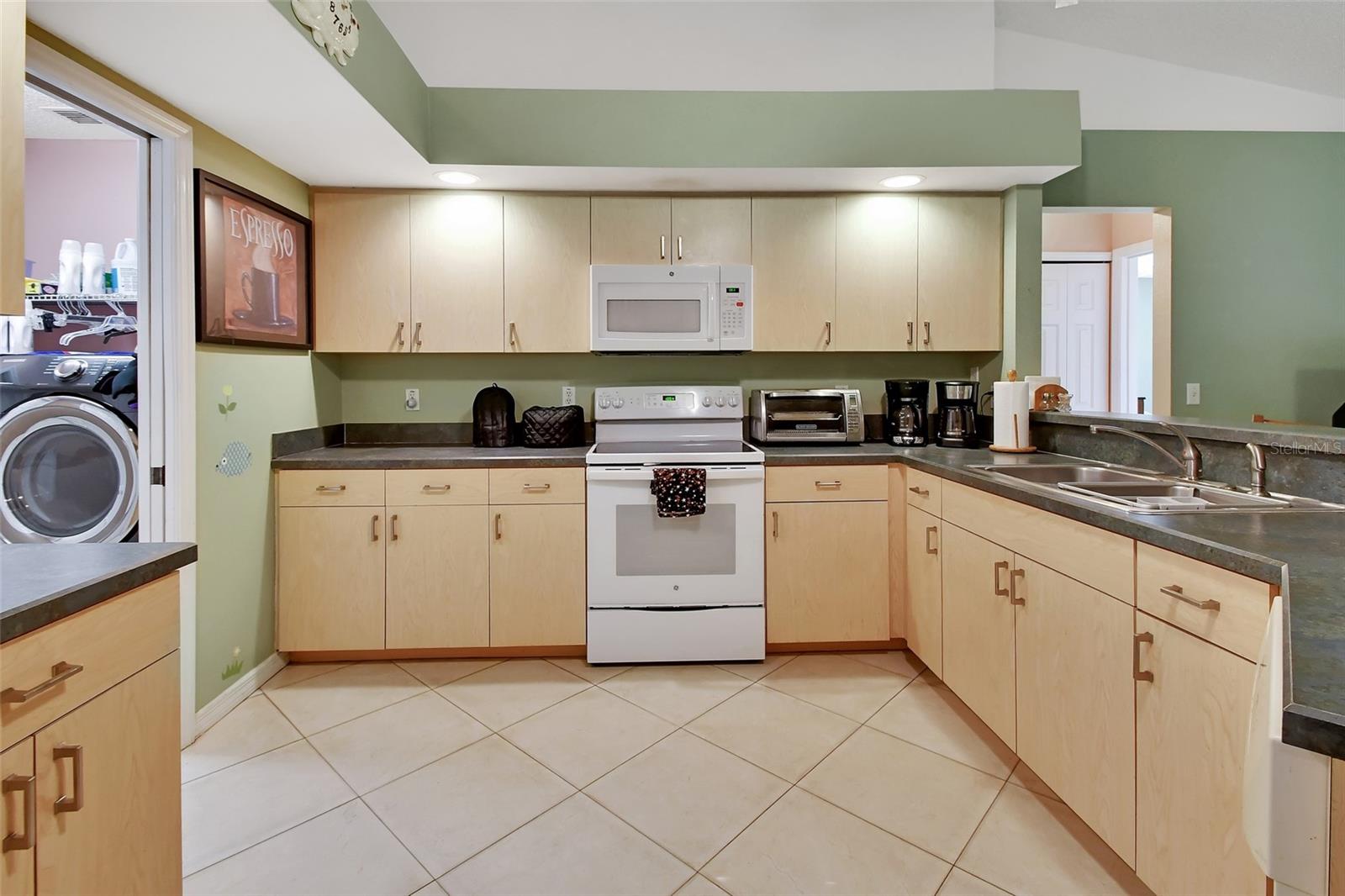 ORANGE CITY ESTATES - Residential