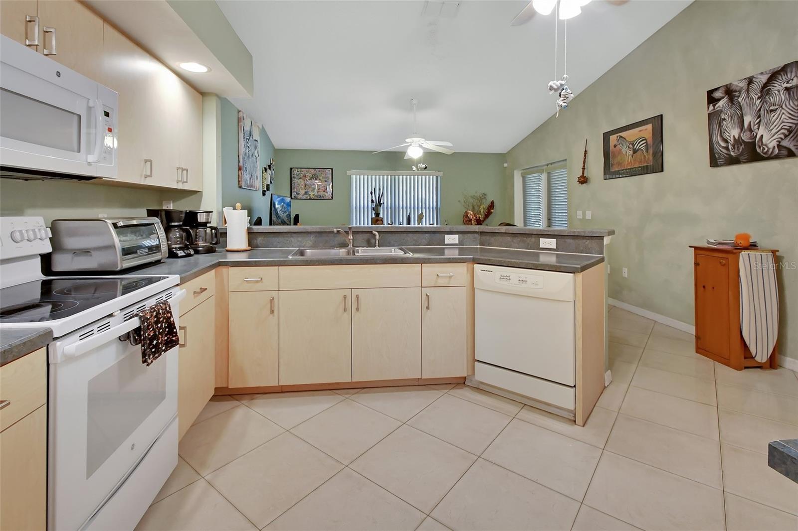 ORANGE CITY ESTATES - Residential