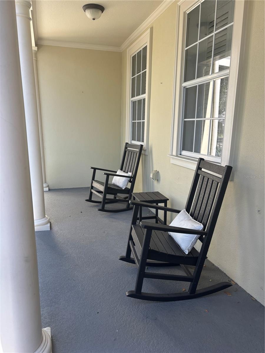 1631 LAKEMONT AVENUE