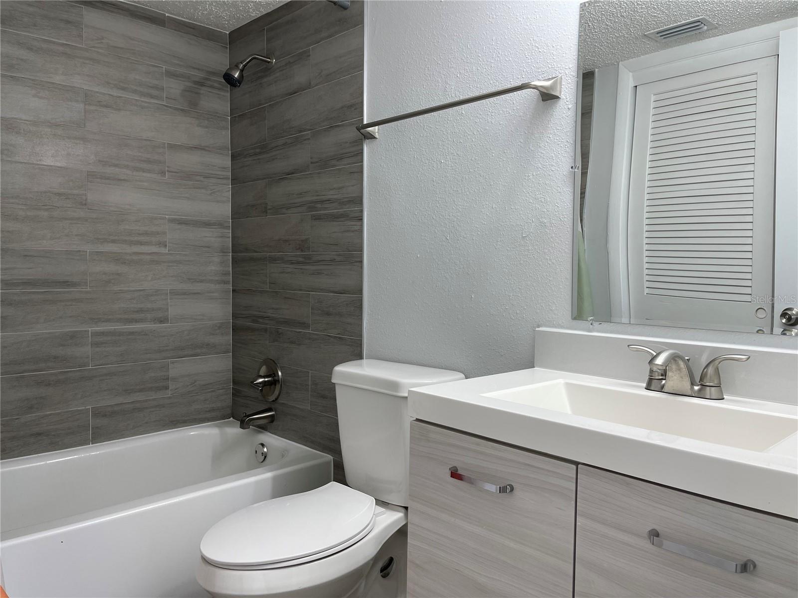 THE CASS FLATS - Residential Lease