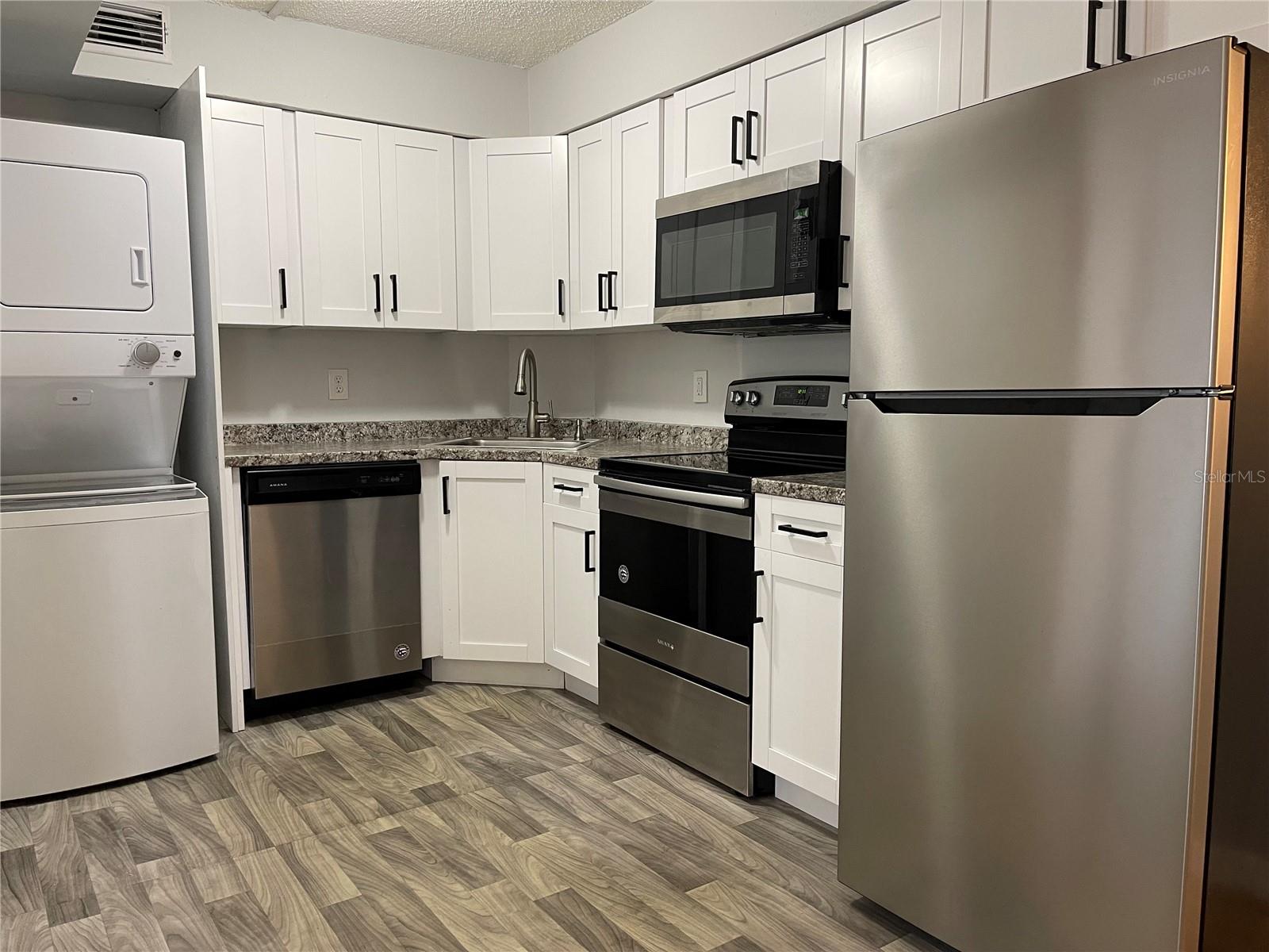 THE CASS FLATS - Residential Lease