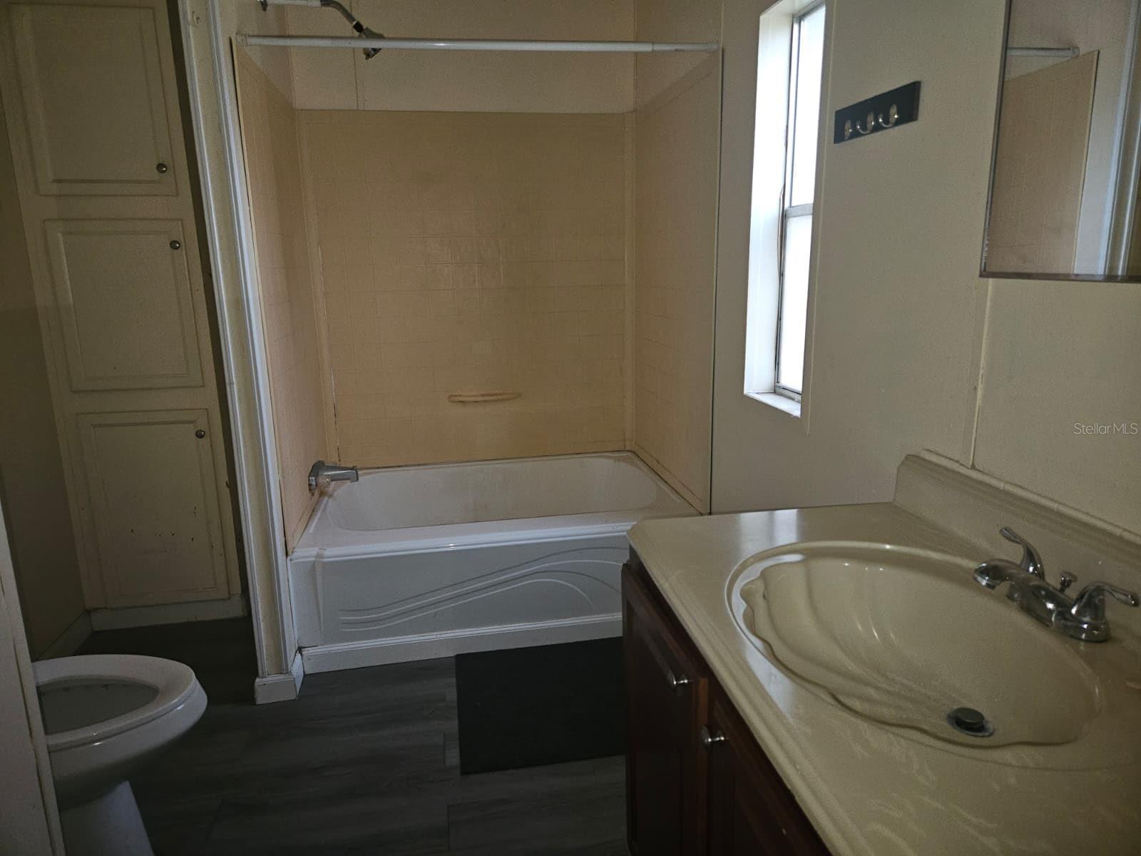 TOWN/TRAFT TIER 3 - Residential Lease