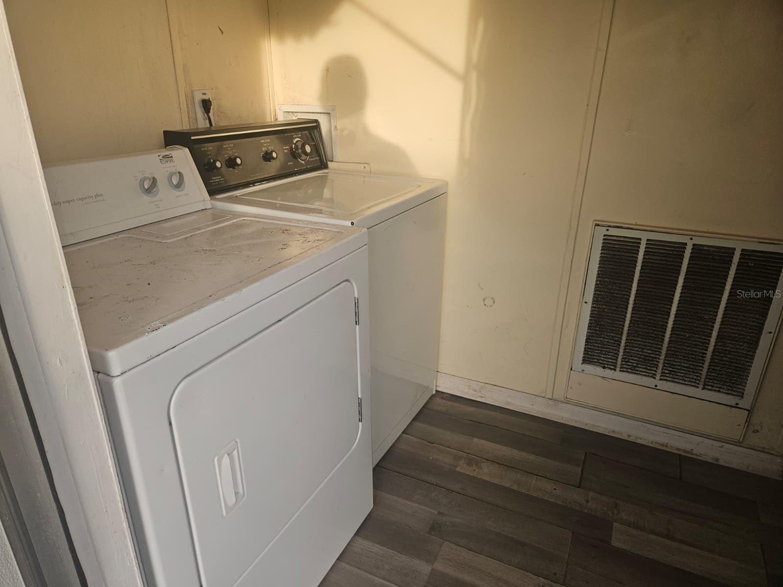 TOWN/TRAFT TIER 3 - Residential Lease