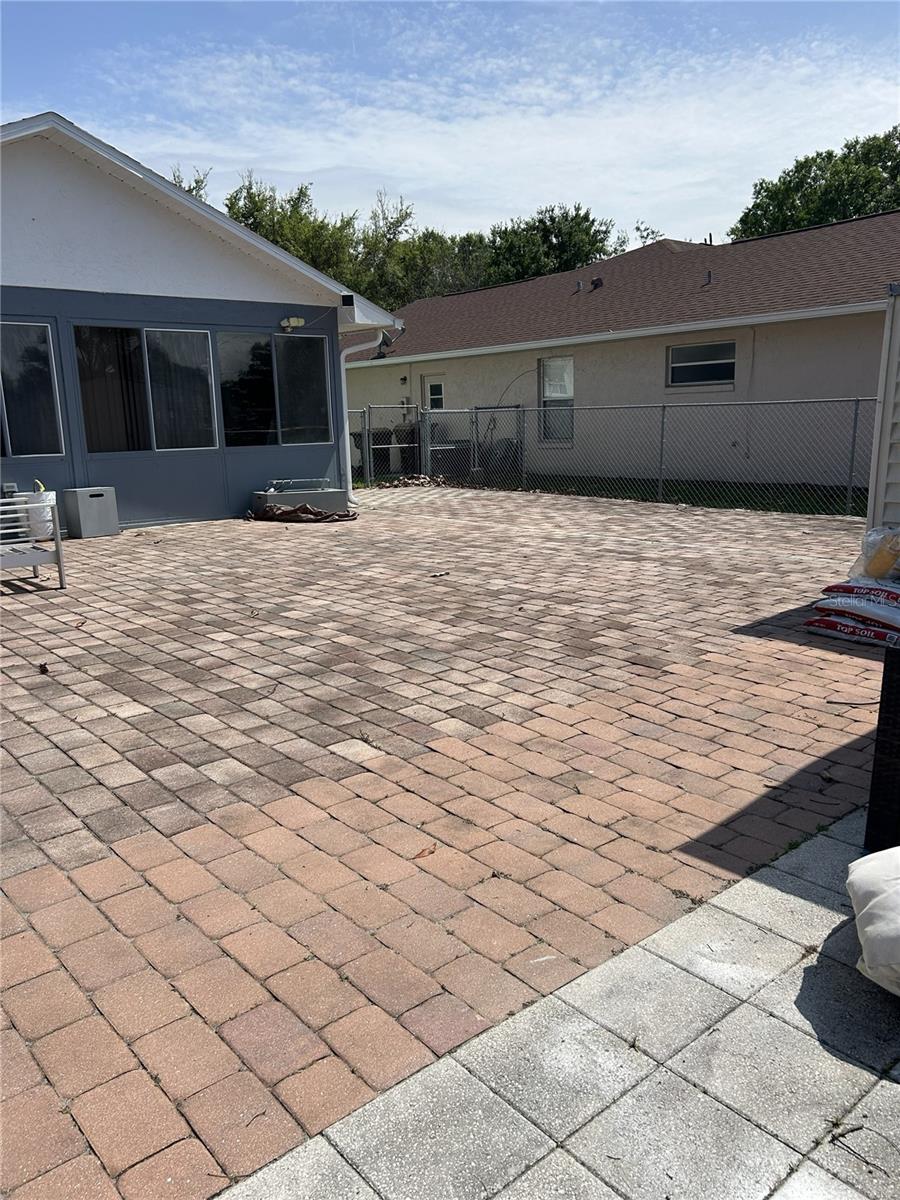 CANOE CREEK WOODS UNIT 10 - Residential Lease