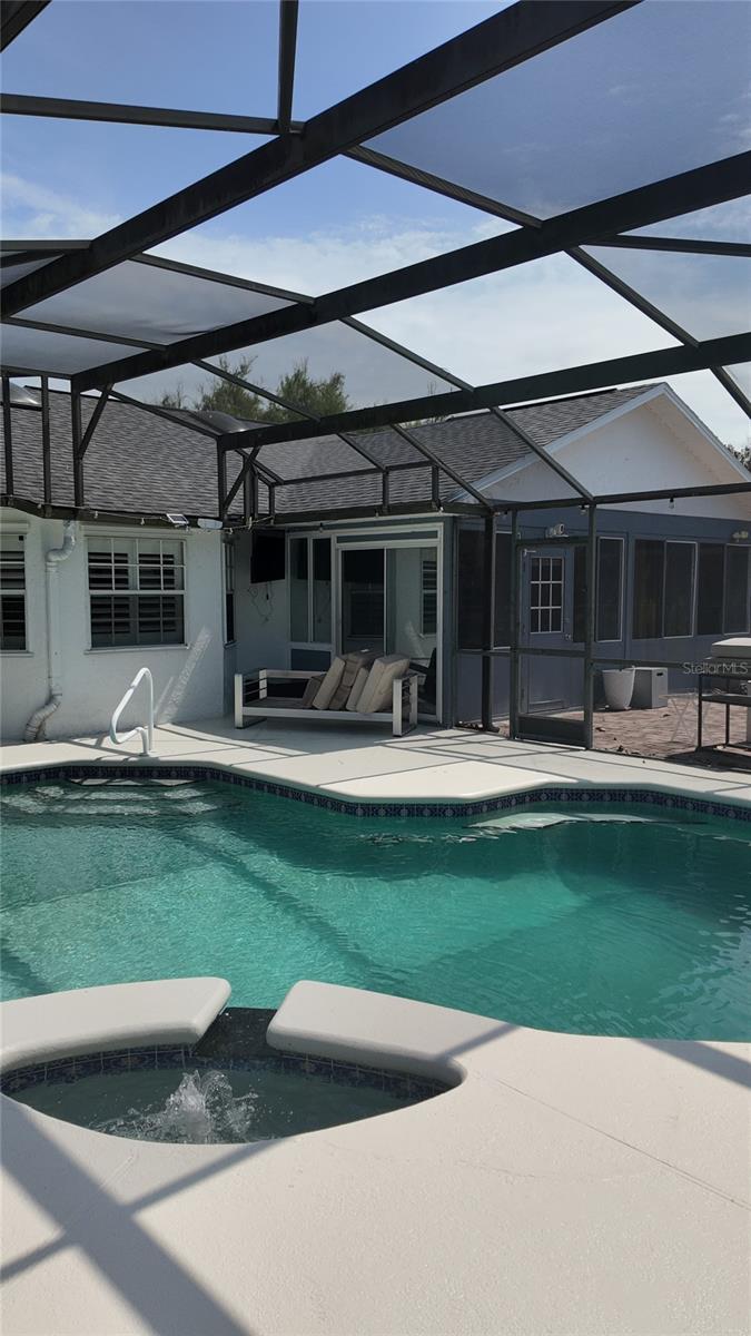 CANOE CREEK WOODS UNIT 10 - Residential Lease