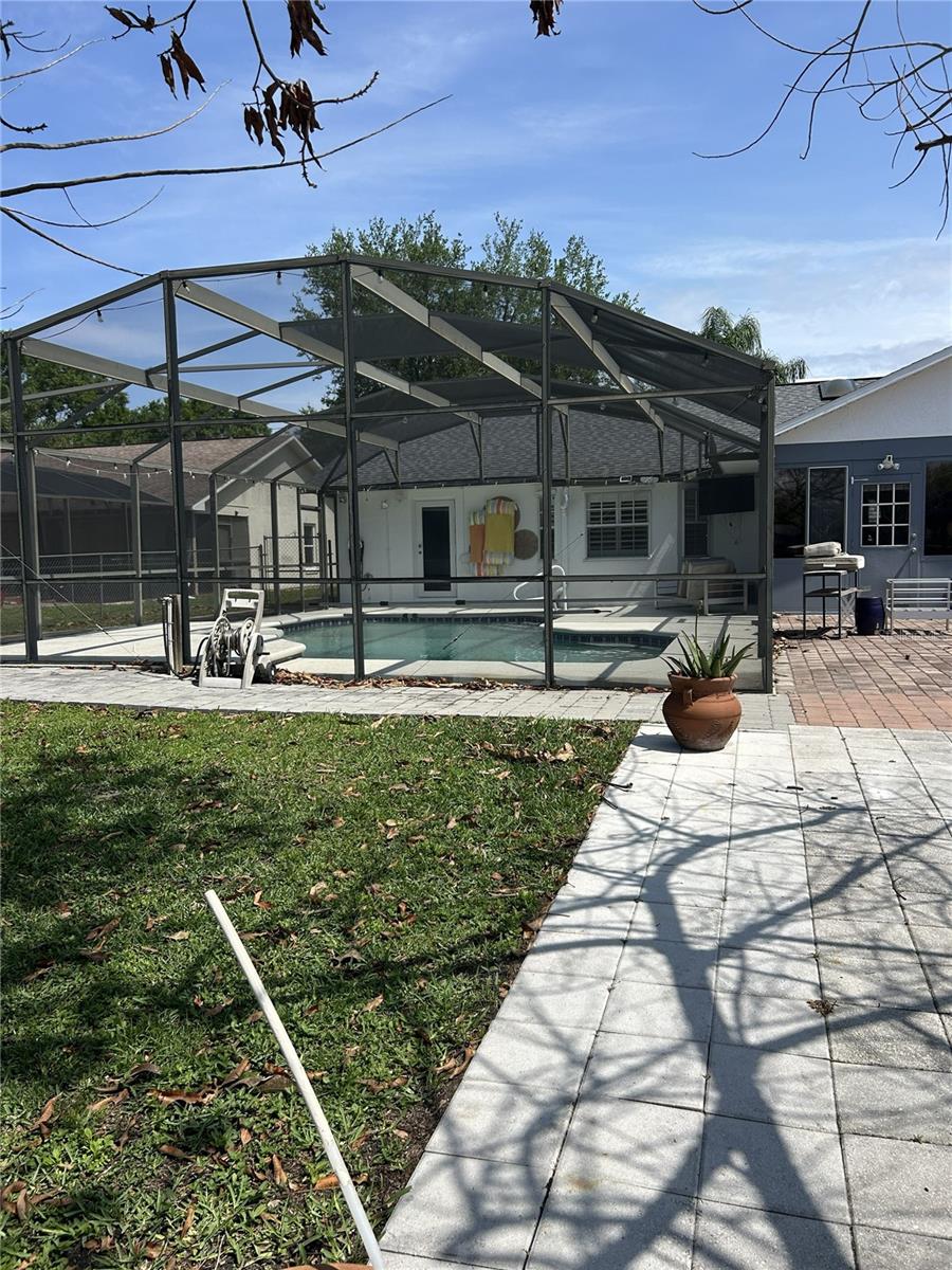 CANOE CREEK WOODS UNIT 10 - Residential Lease