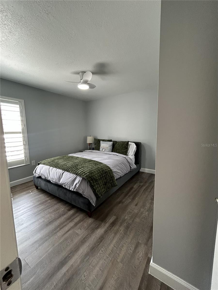 CANOE CREEK WOODS UNIT 10 - Residential Lease