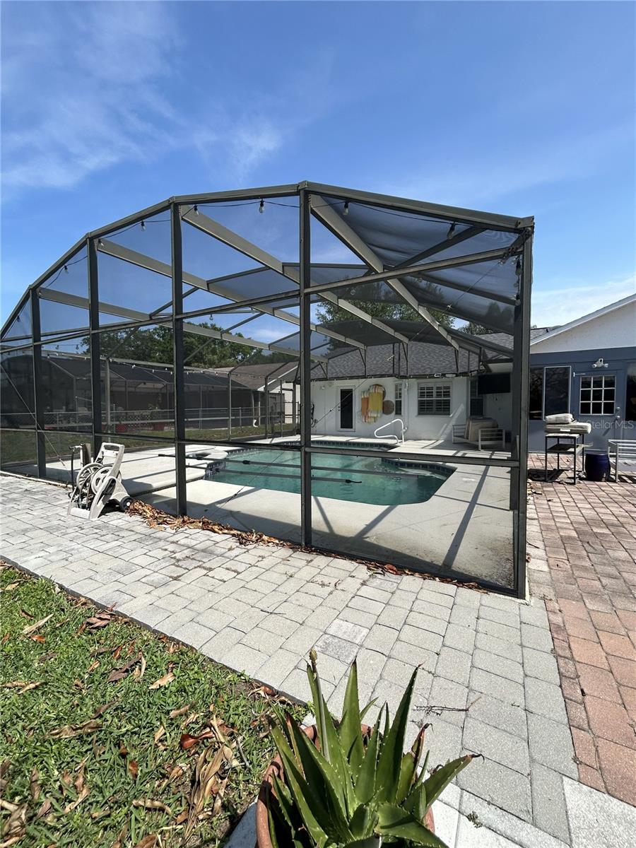 CANOE CREEK WOODS UNIT 10 - Residential Lease