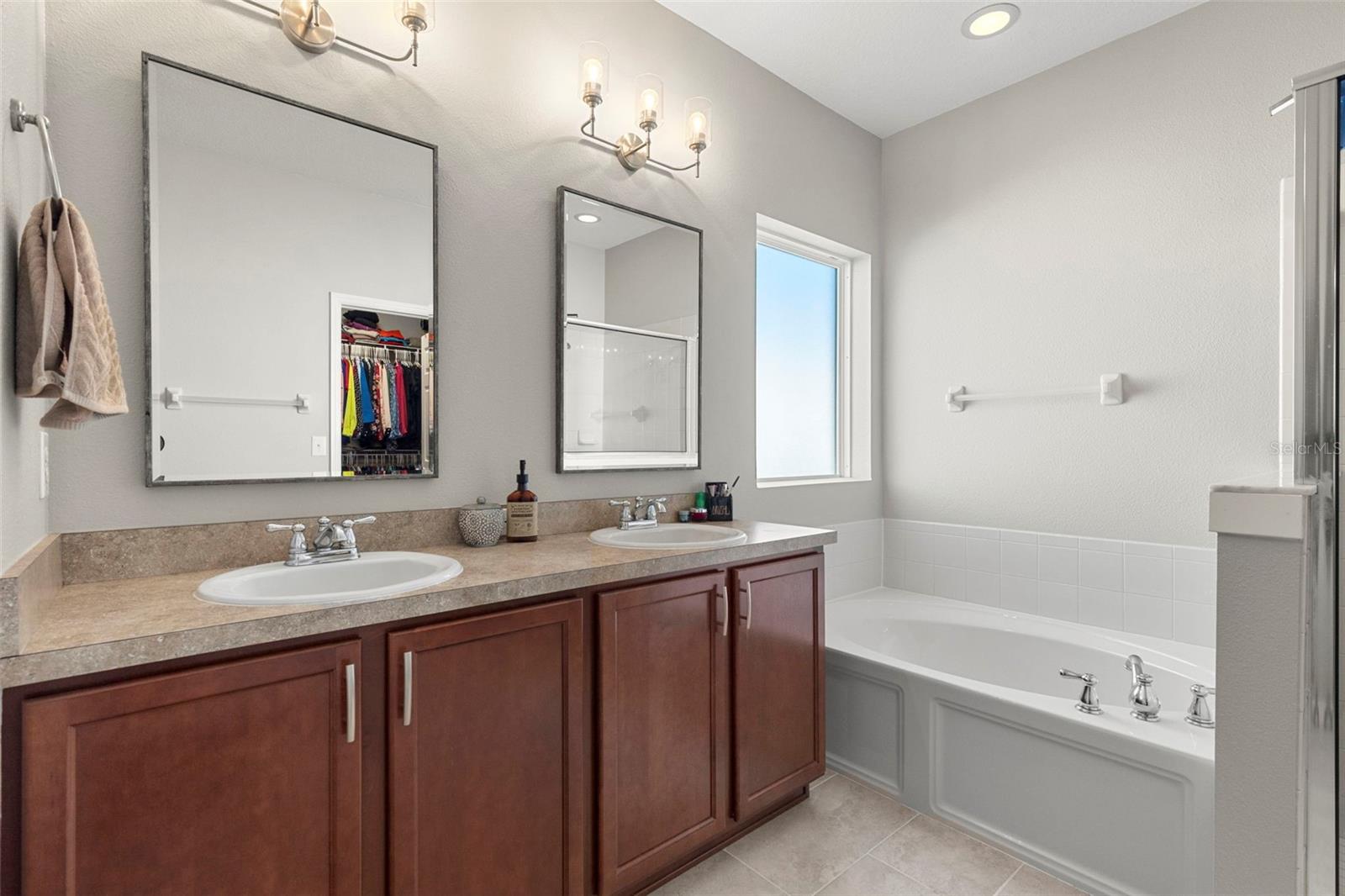 CREEKSIDE PRESERVE II - Residential Lease