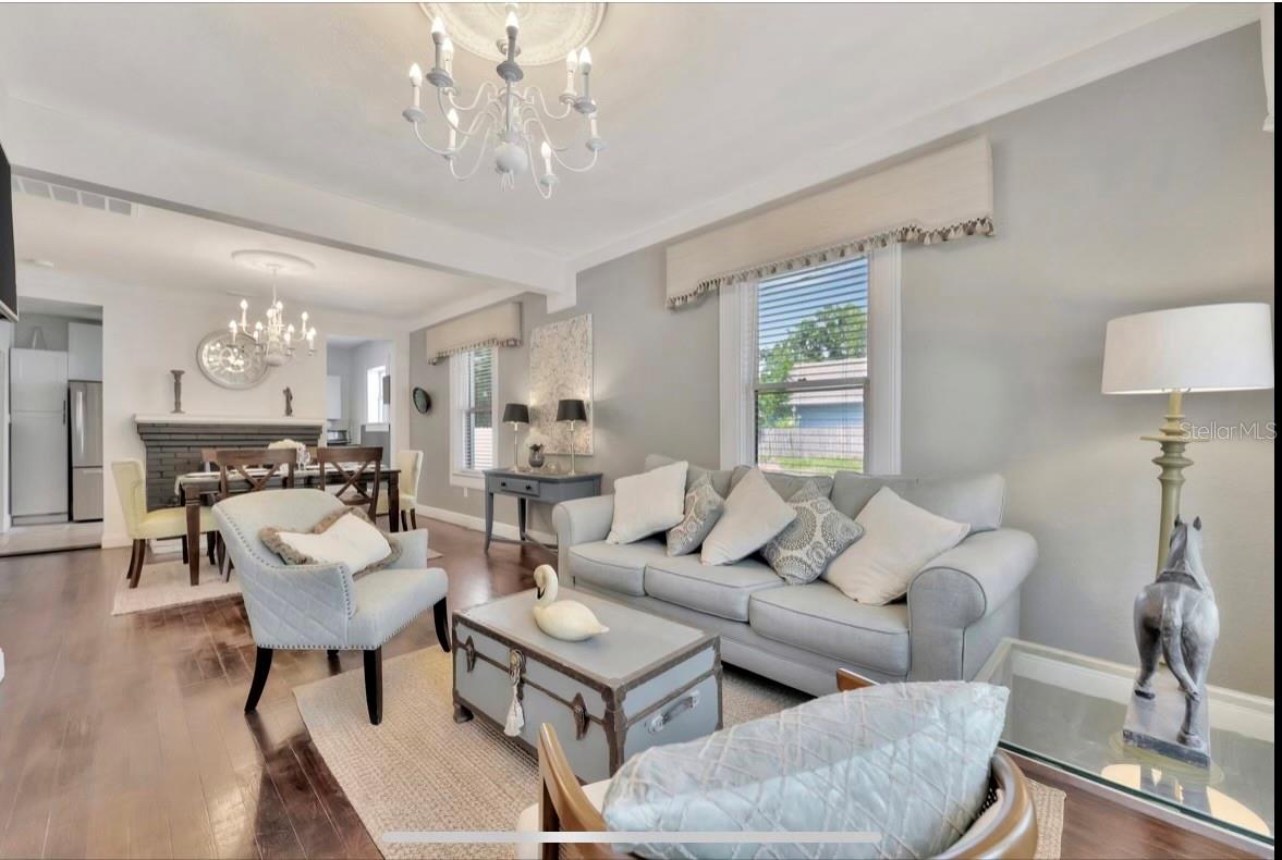 609 W NORTH BAY - Residential