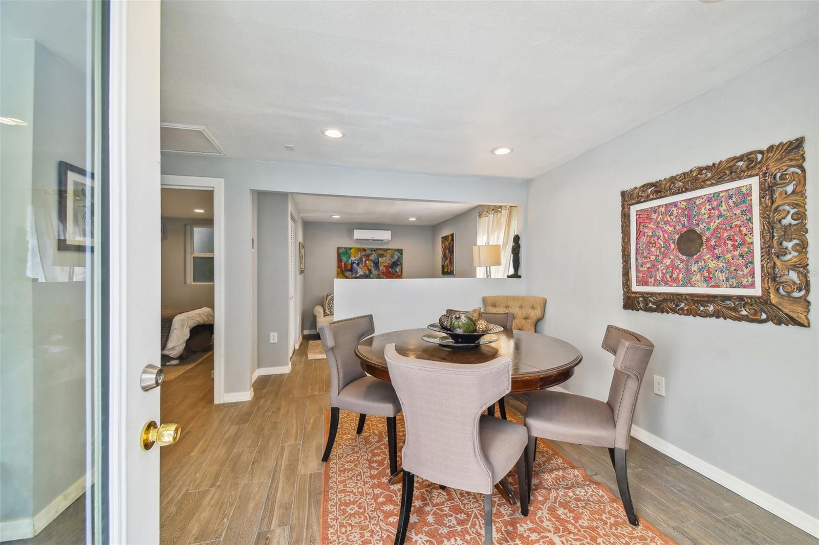 609 W NORTH BAY - Residential