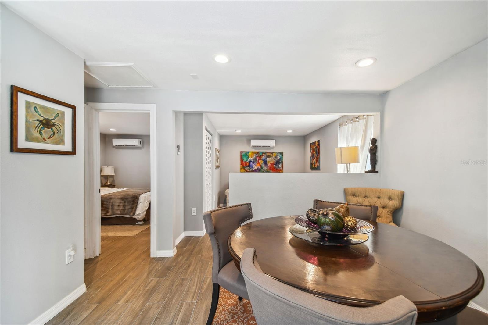 609 W NORTH BAY - Residential