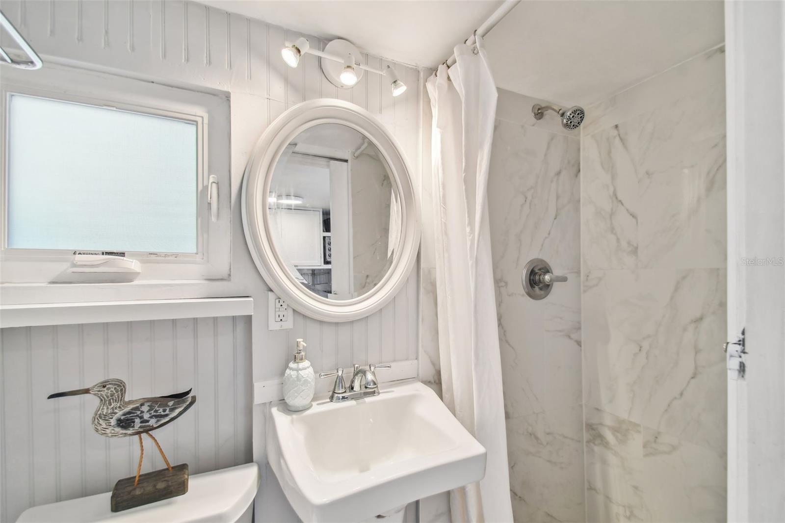 609 W NORTH BAY - Residential