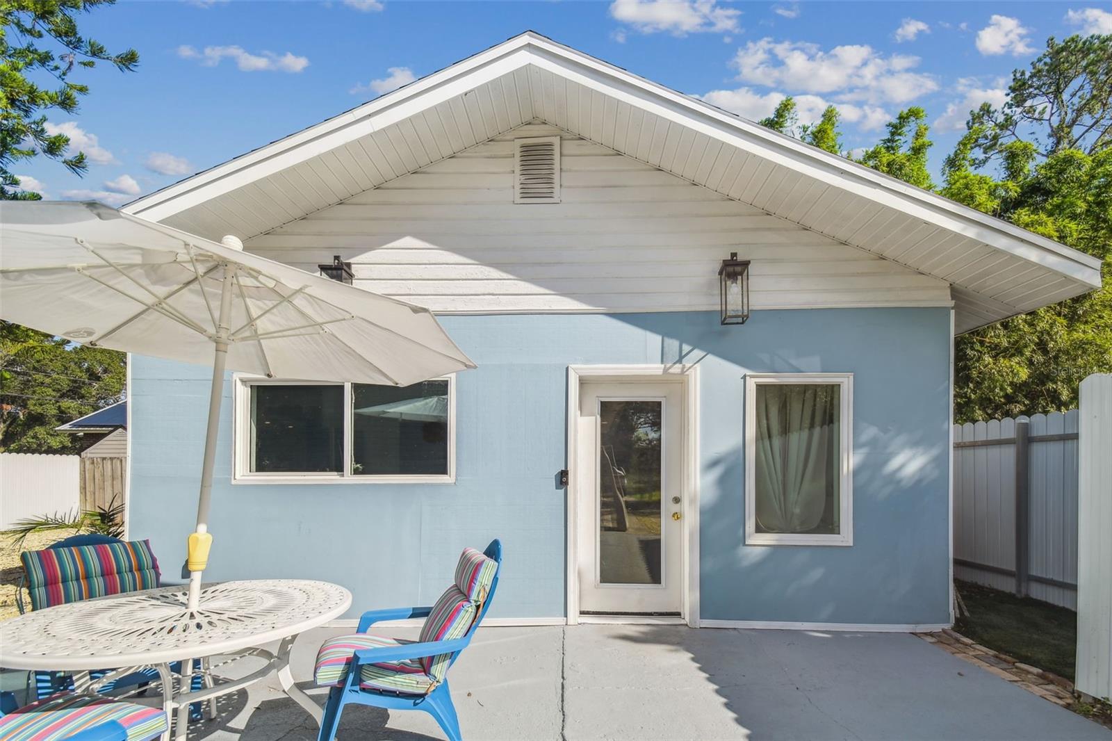 609 W NORTH BAY - Residential