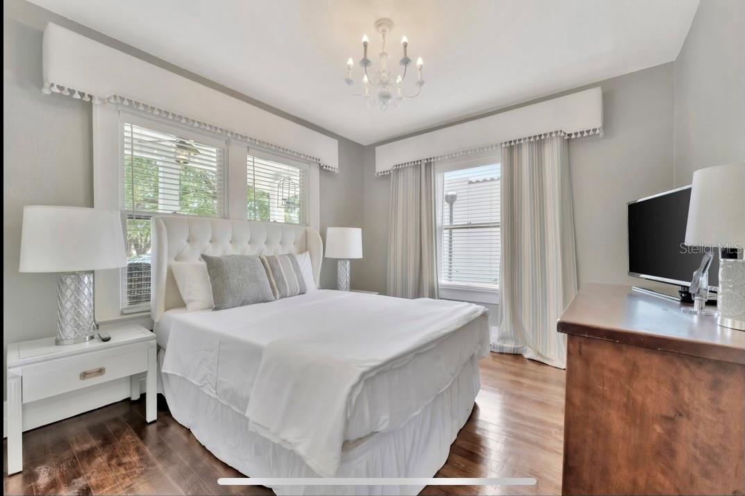 609 W NORTH BAY - Residential