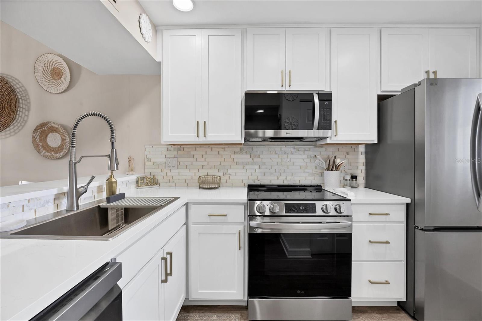 WESTCHESTER GARDENS AT THE PLANTATION - Residential