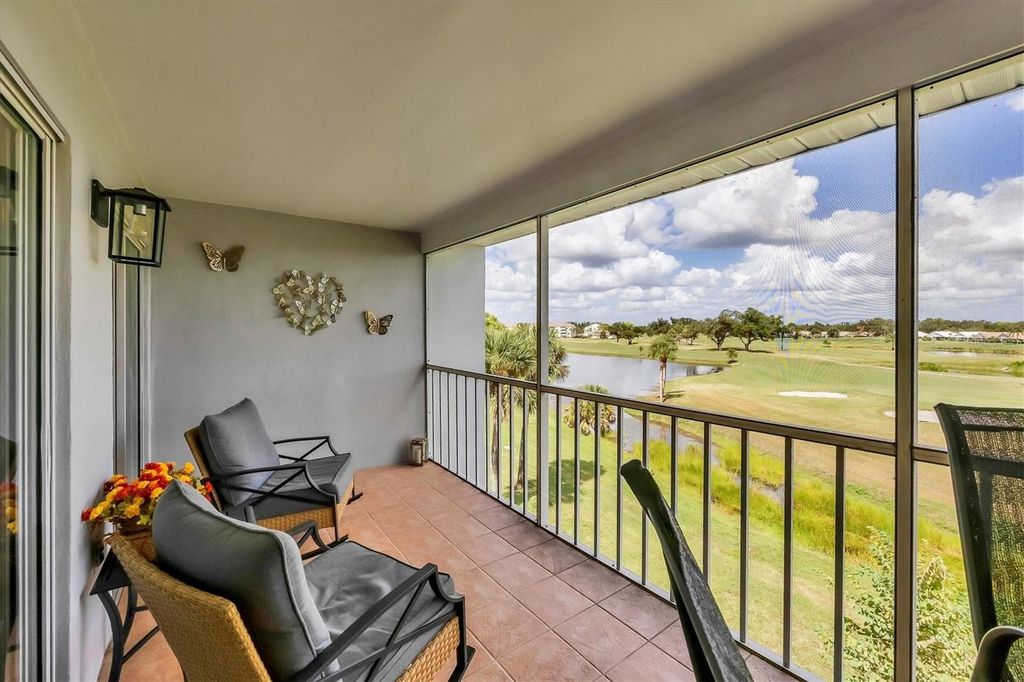 Photo of 408 Cerromar Circle S #331, Venice, FL 34293 (MLS # N6140849)