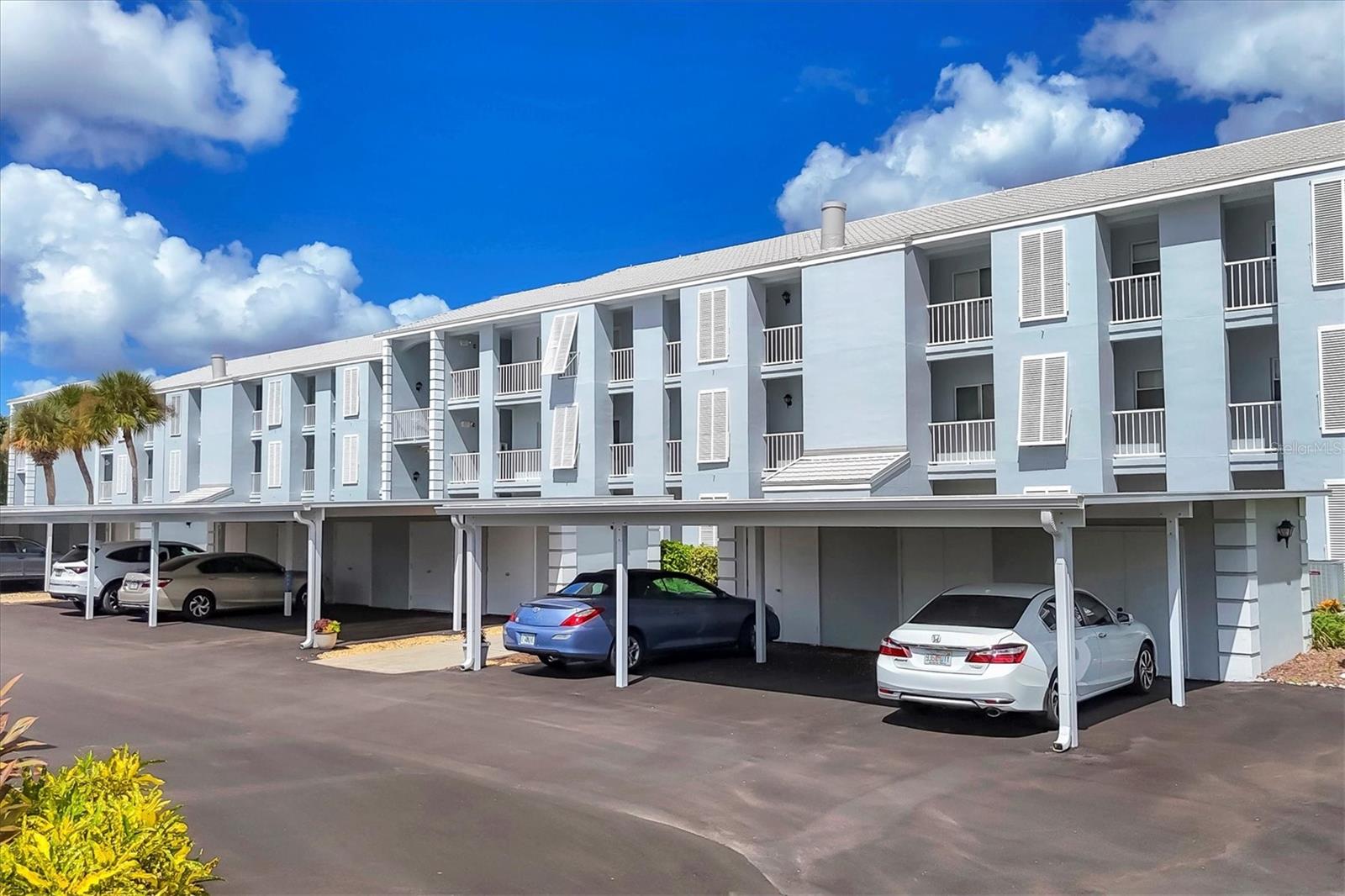 WESTCHESTER GARDENS AT THE PLANTATION - Residential