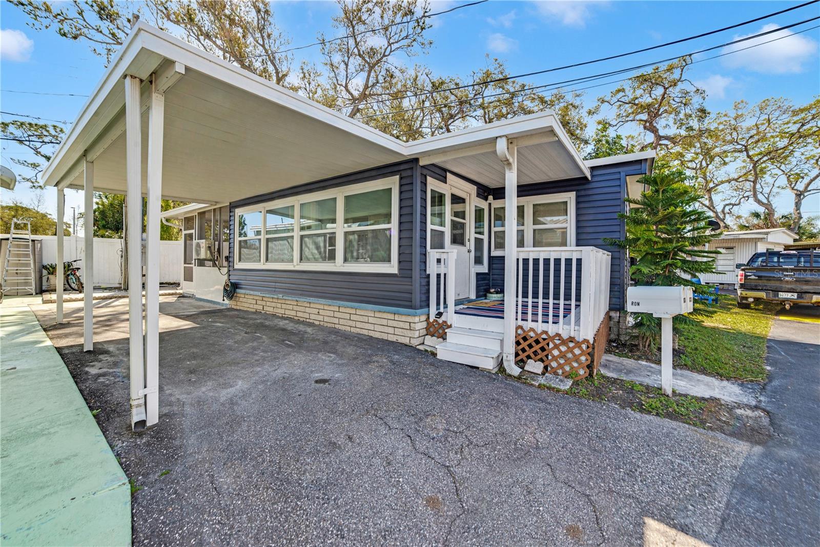 SEA HORSE MOBILE HOME PARK - Residential