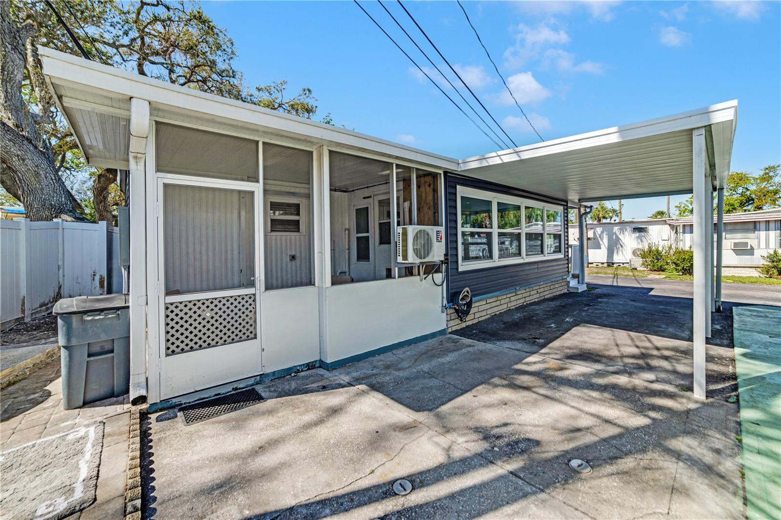 SEA HORSE MOBILE HOME PARK - Residential