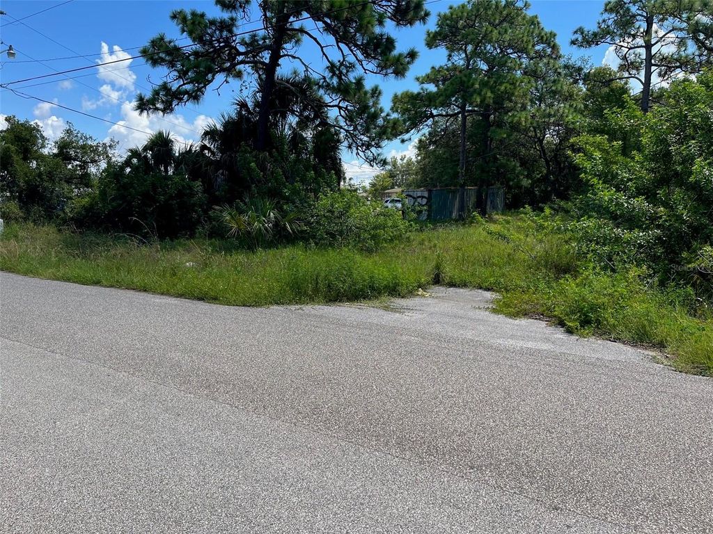 Photo of 18904 Craig Loop, Hudson, FL 34667 (MLS # U8229736)