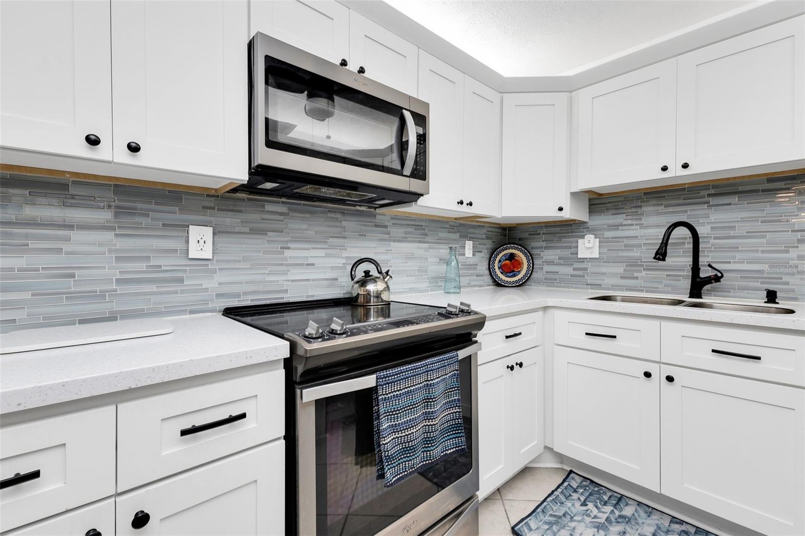 EMERALD POINTE PH 01 - Residential