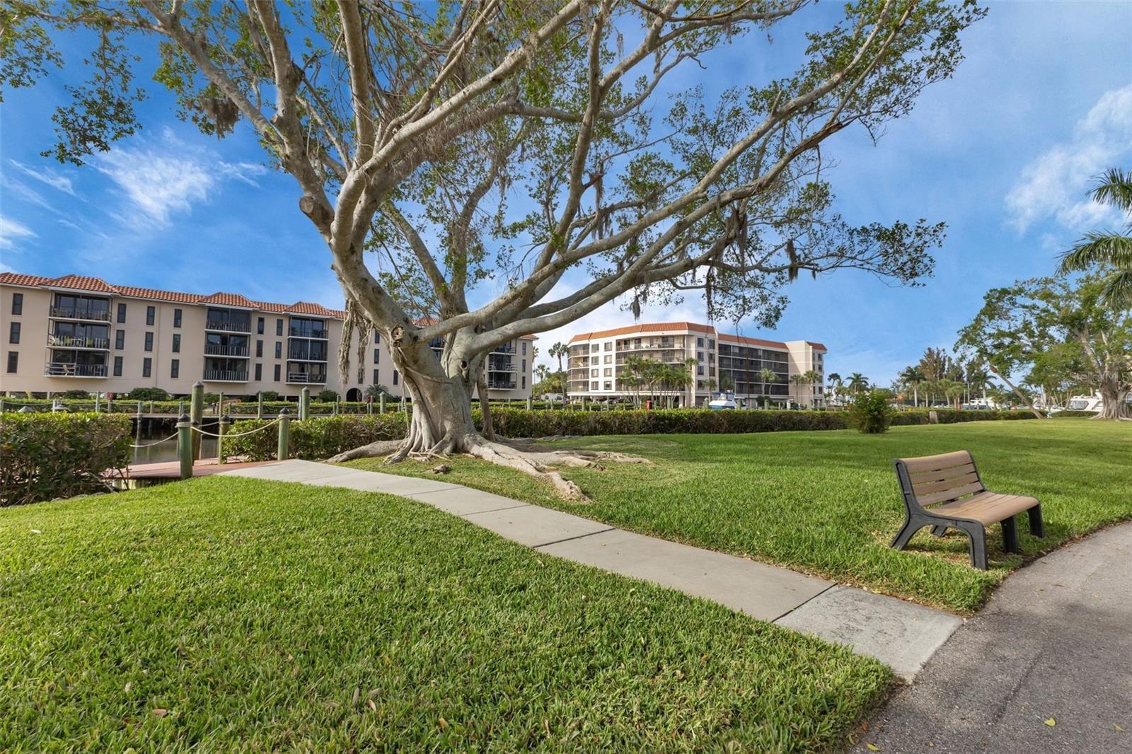 EMERALD POINTE PH 01 - Residential