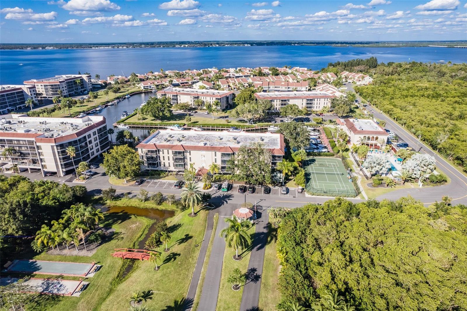 EMERALD POINTE PH 01 - Residential