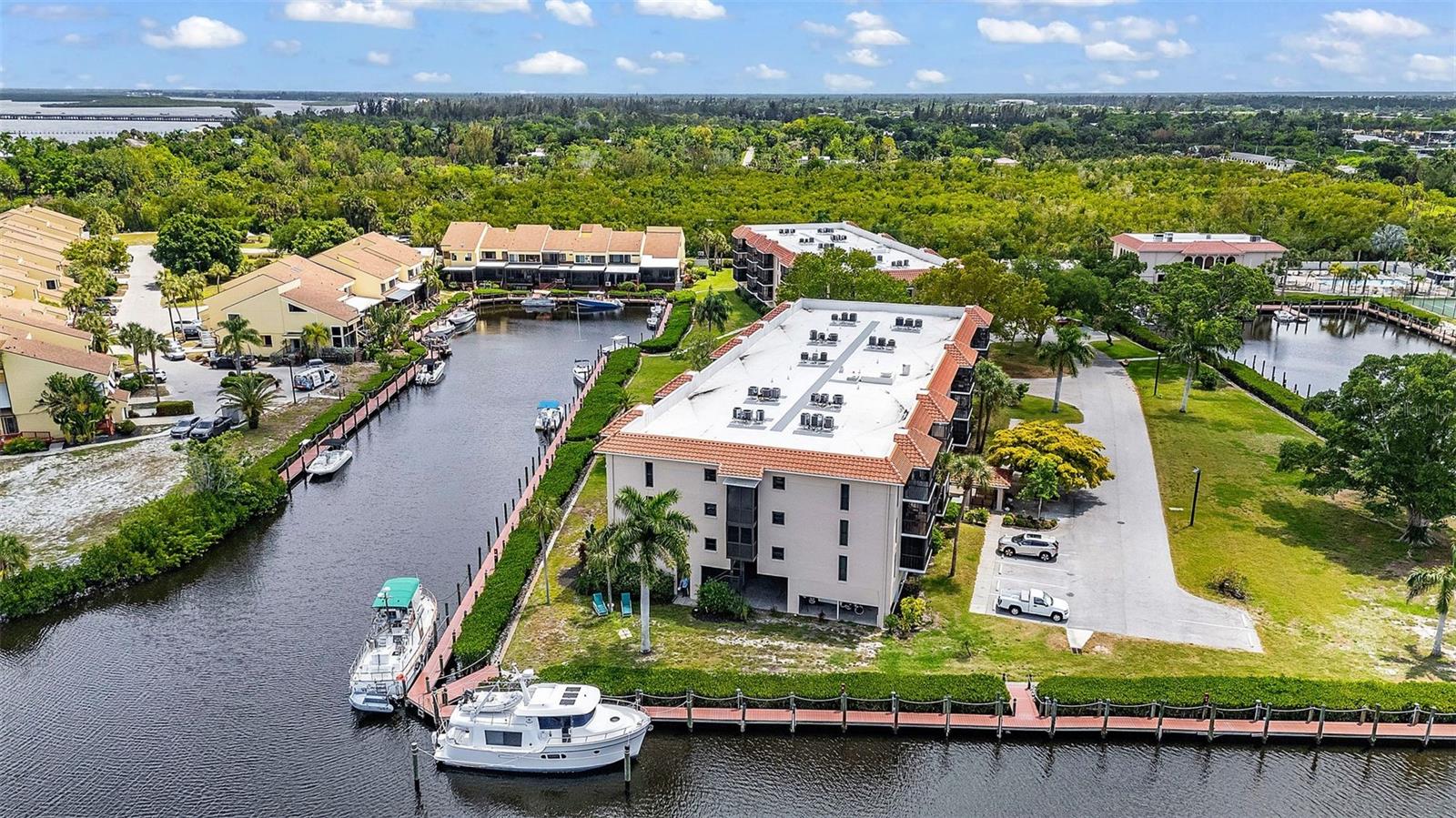 EMERALD POINTE PH 01 - Residential