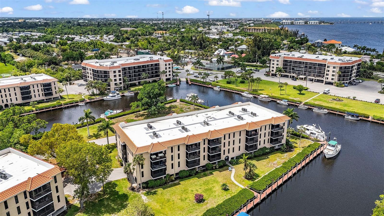 EMERALD POINTE PH 01 - Residential