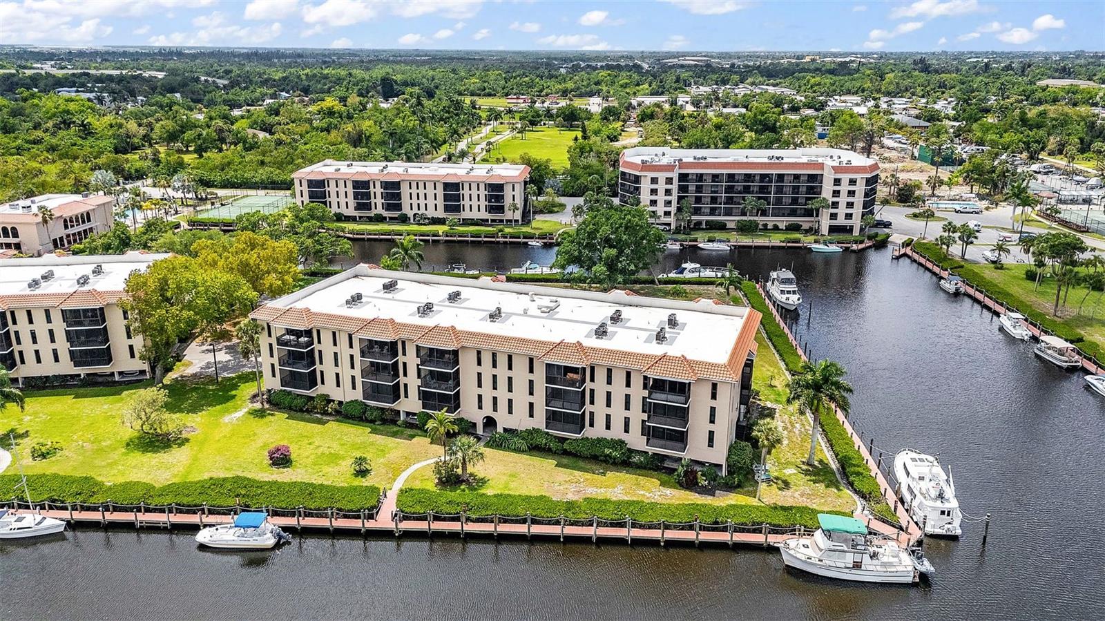 EMERALD POINTE PH 01 - Residential